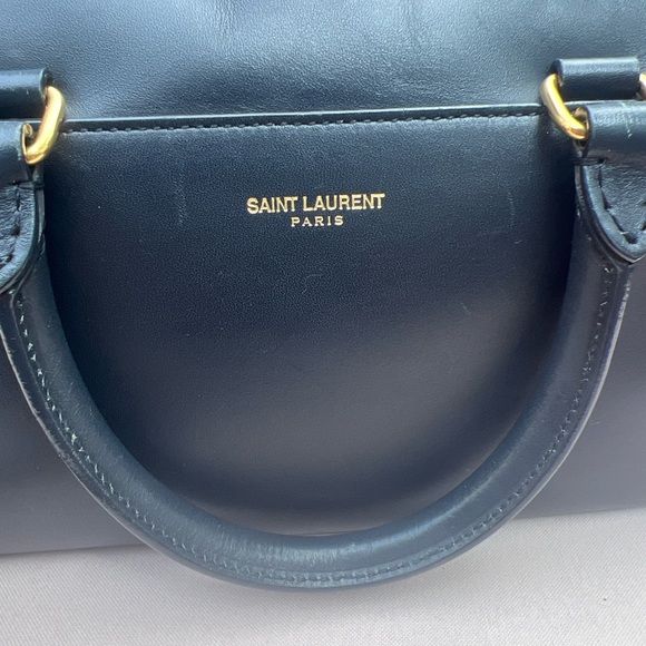 Saint Laurent Black Leather Women's Bag - Picture 7 of 16